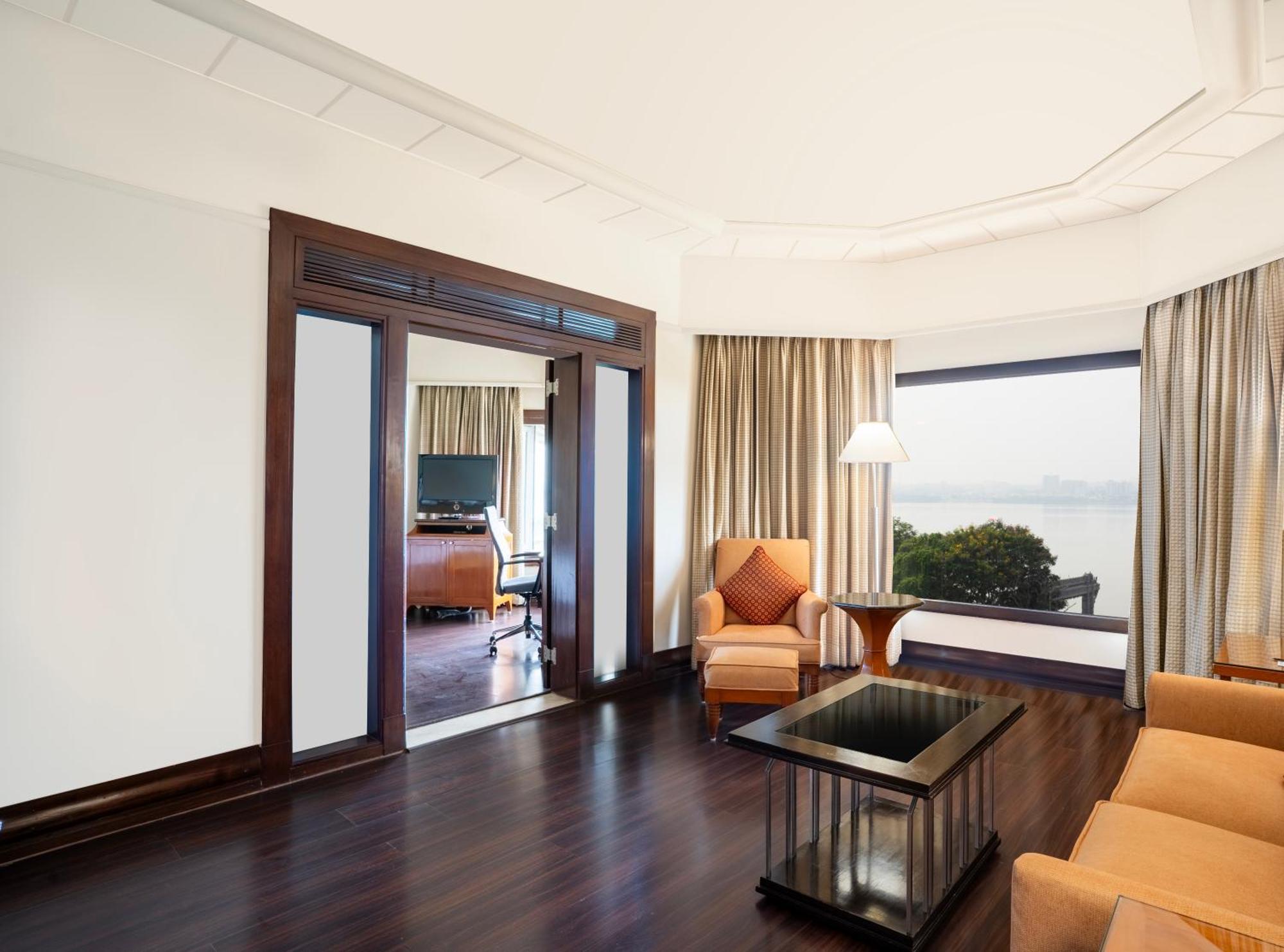 Hyderabad Marriott Hotel & Convention Centre Dış mekan fotoğraf